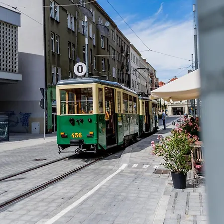 公寓 Old Town Bright & Dark *