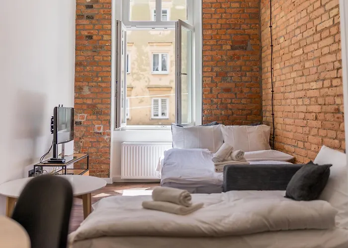 Old Town Bright & Dark 波兹南