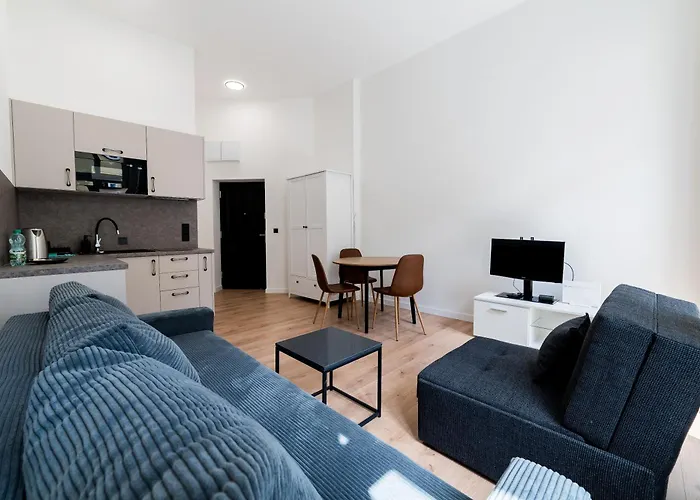 아파트 Old Town Bright & Dark *