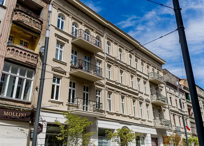 Old Town Bright & Dark 아파트 *